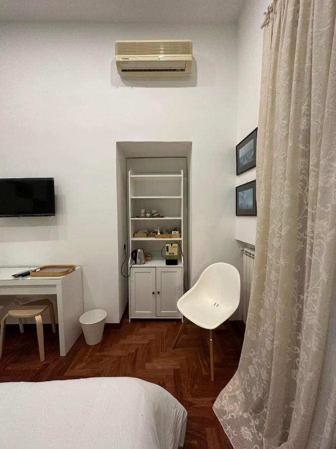 La Stanza Di Eleonora Bed & Breakfast Naples Exterior photo